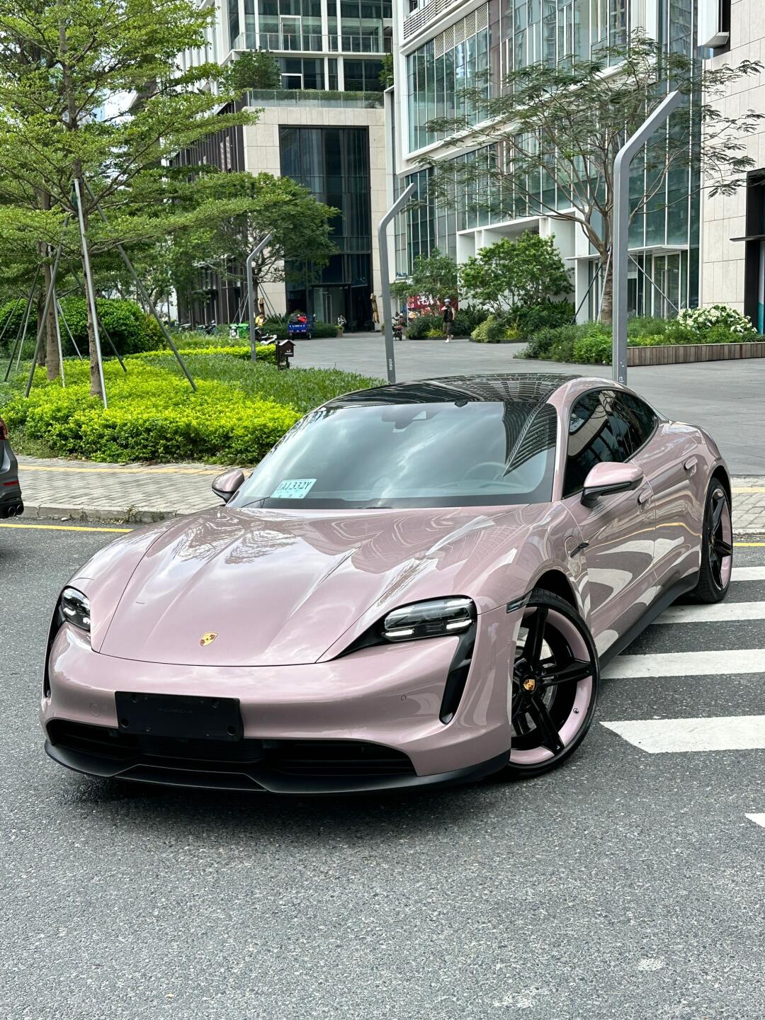 保时捷冰莓粉